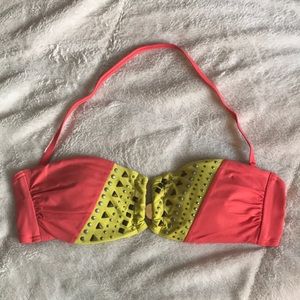 Victoria’s Secret bikini top